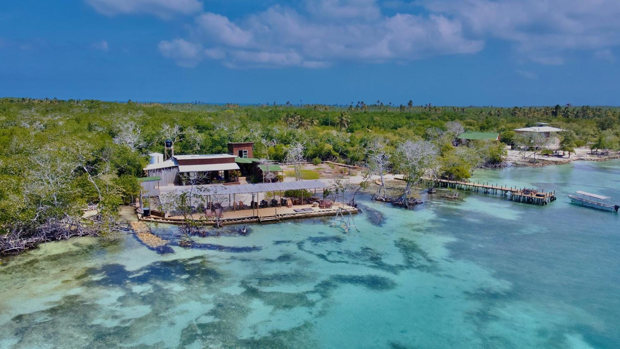 Medusa Hostel Isla Tintipan Tintipan Island Exterior foto